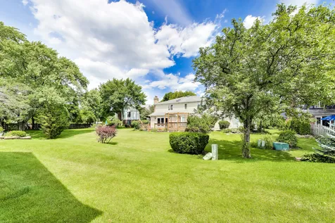 1819 North Normandy Court Arlington Heights IL 60004