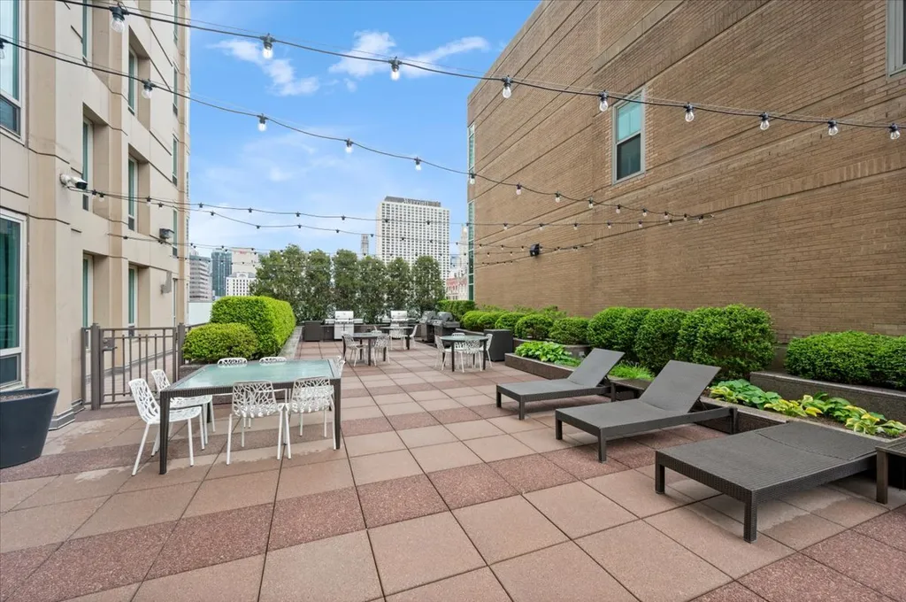 33 West Ontario Street Chicago IL 60654