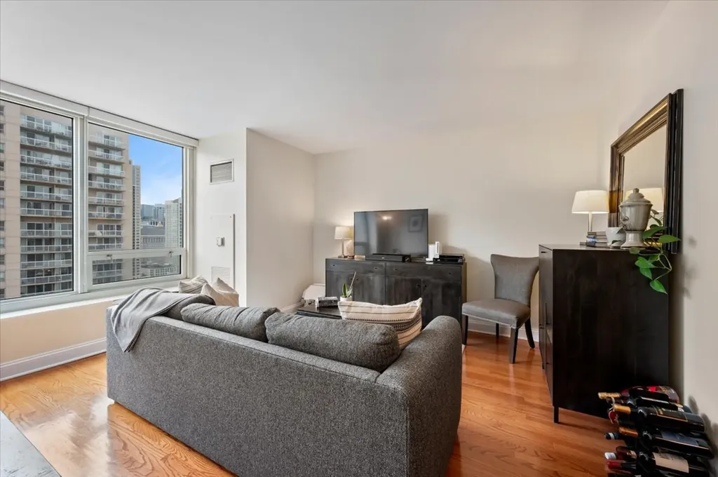 33 West Ontario Street Chicago IL 60654