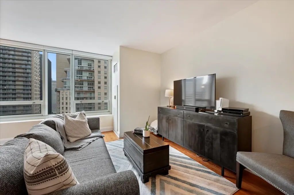 33 West Ontario Street Chicago IL 60654