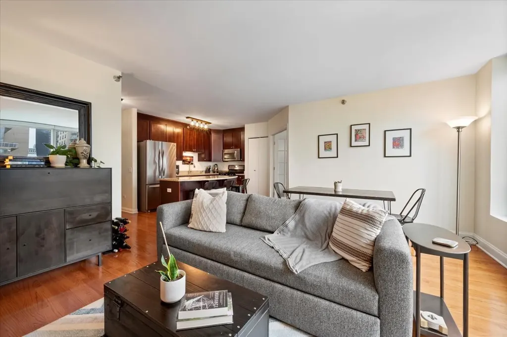 33 West Ontario Street Chicago IL 60654