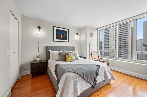 33 West Ontario Street Chicago IL 60654