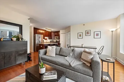33 West Ontario Street Chicago IL 60654