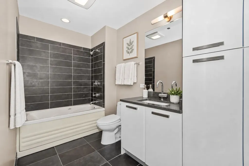 110 West Superior Street Chicago IL 60654