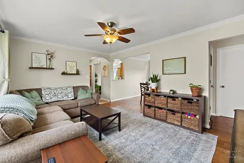 8911 Pine Avenue Wonder Lake IL 60097