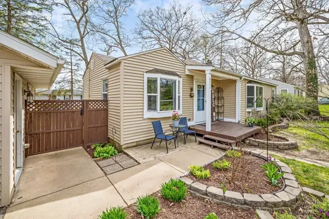8911 Pine Avenue Wonder Lake IL 60097