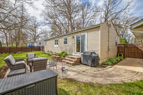 8911 Pine Avenue Wonder Lake IL 60097
