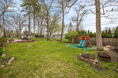 8911 Pine Avenue Wonder Lake IL 60097