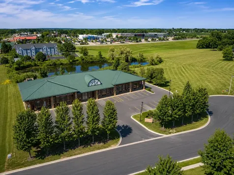 2127 Midlands Drive Sycamore IL 60178