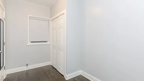 2049 West Coulter Street Chicago IL 60608