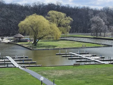 58 Vail Colony Fox Lake IL 60020