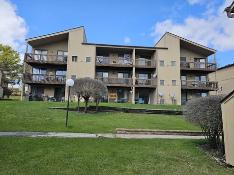 58 Vail Colony Fox Lake IL 60020