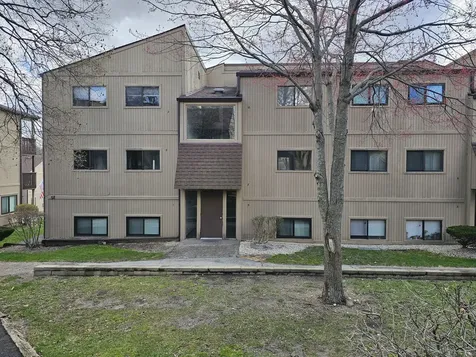 58 Vail Colony Fox Lake IL 60020