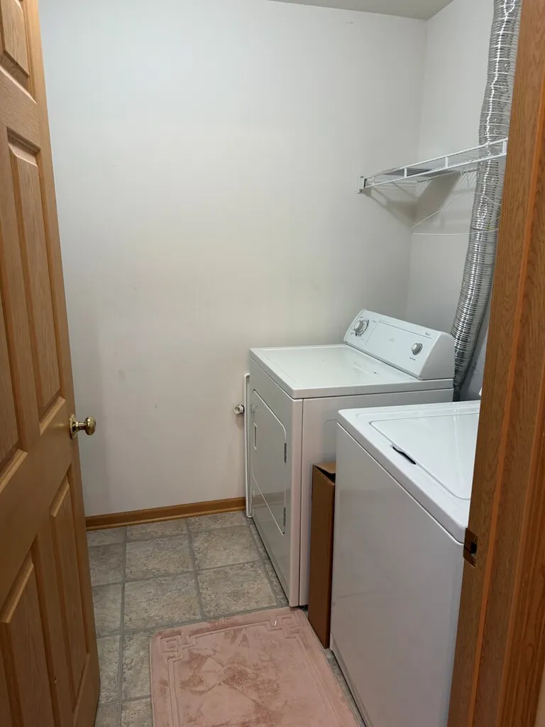 2261 Barrington Drive E Aurora IL 60503