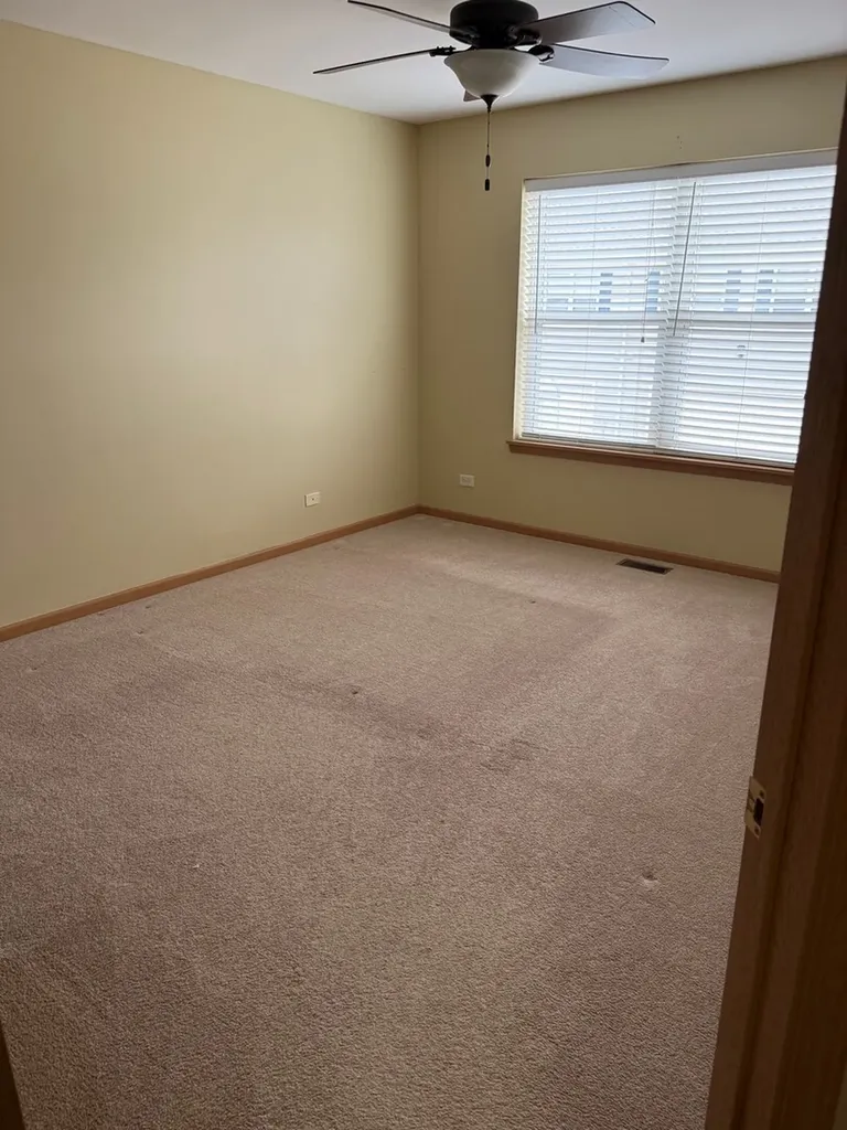 2261 Barrington Drive E Aurora IL 60503