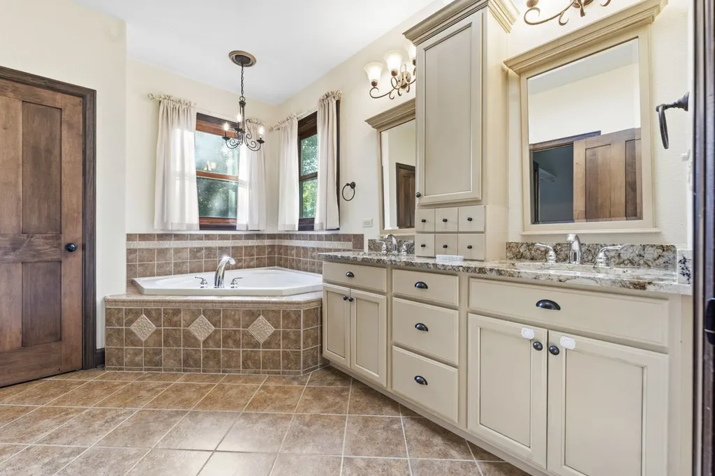 45 Burnette Drive Antioch IL 60002