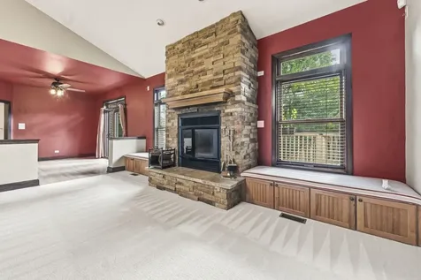 45 Burnette Drive Antioch IL 60002