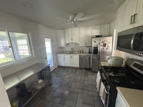 2010 Carleton Road Hoffman Estates IL 60169