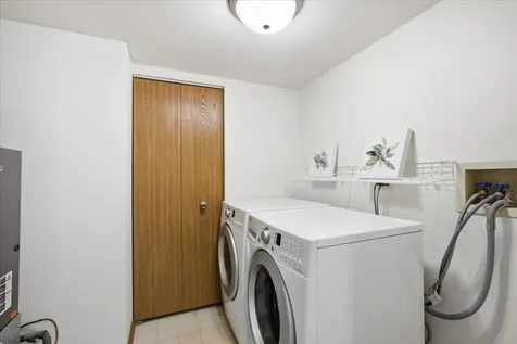 103 North Cathy Lane Mount Prospect IL 60056