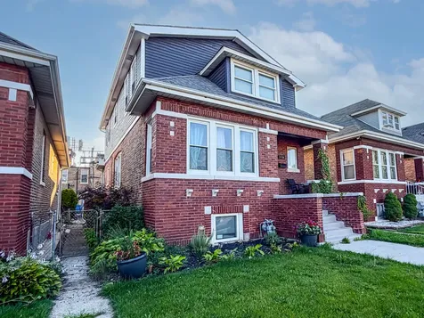 2436 Grove Avenue Berwyn IL 60402