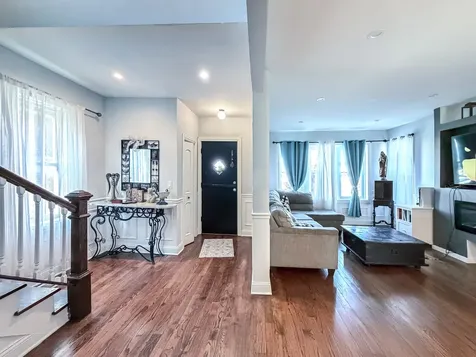 2436 Grove Avenue Berwyn IL 60402