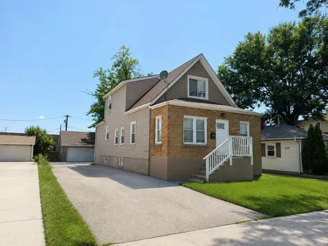 8019 46TH Street Lyons IL 60534