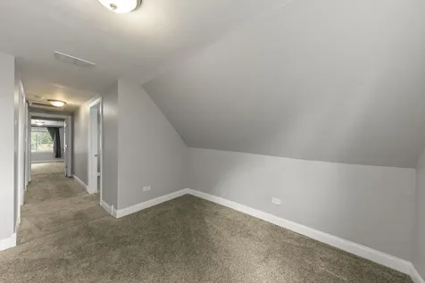 8019 46TH Street Lyons IL 60534