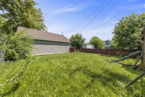 8019 46TH Street Lyons IL 60534
