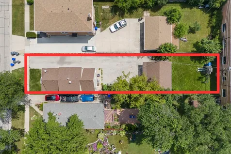 8019 46TH Street Lyons IL 60534