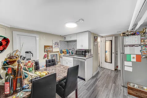 4824 West Byron Street Chicago IL 60641