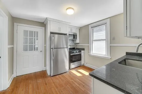 4824 West Byron Street Chicago IL 60641