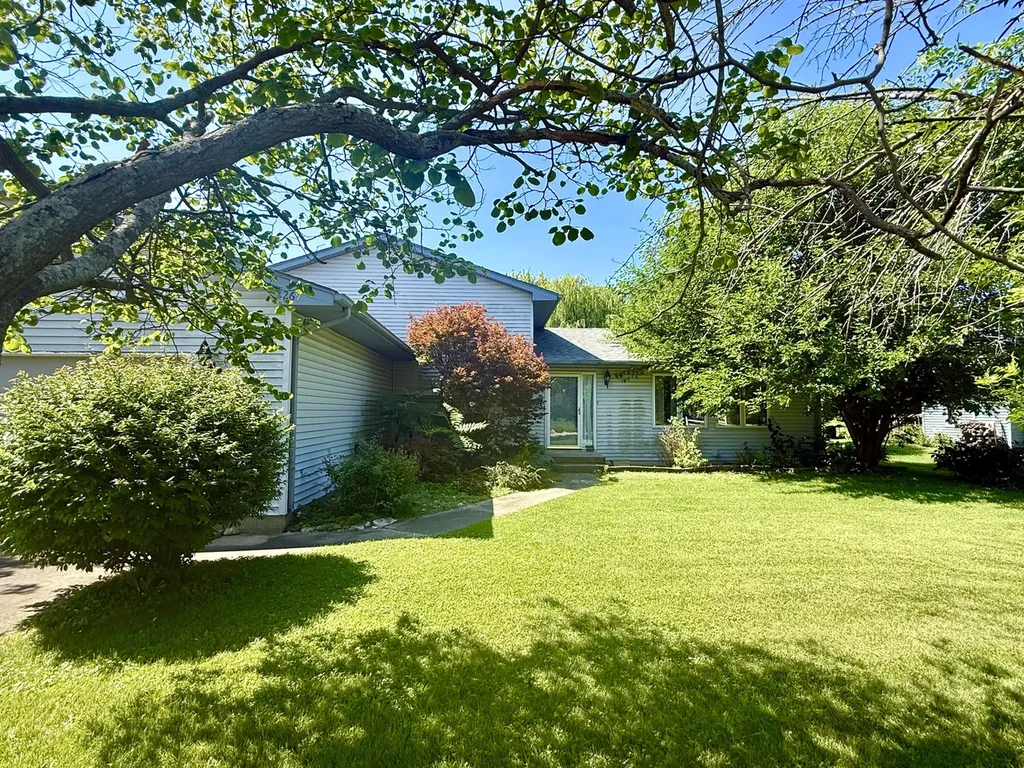 269 Brookside Drive Paw Paw IL 61353