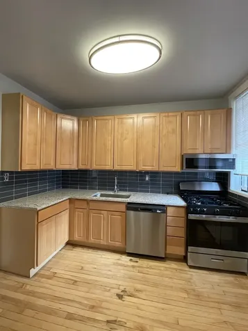 1955 West Sunnyside Avenue Chicago IL 60640