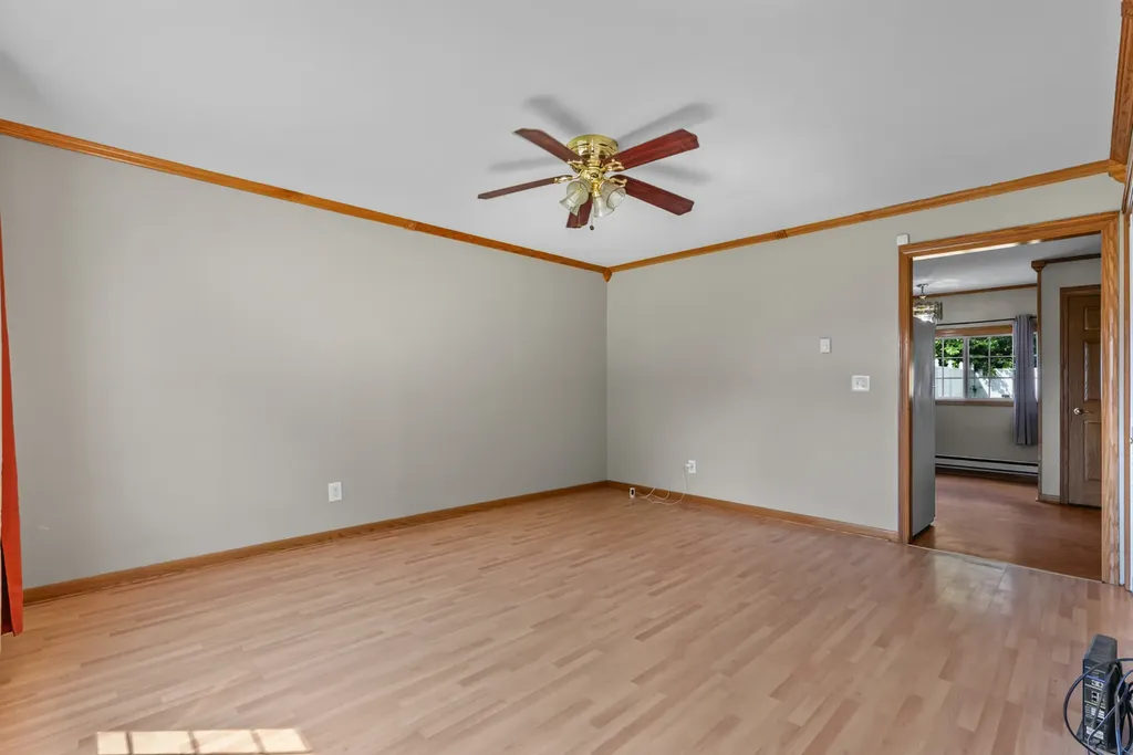 1072 North Highland Avenue Aurora IL 60506