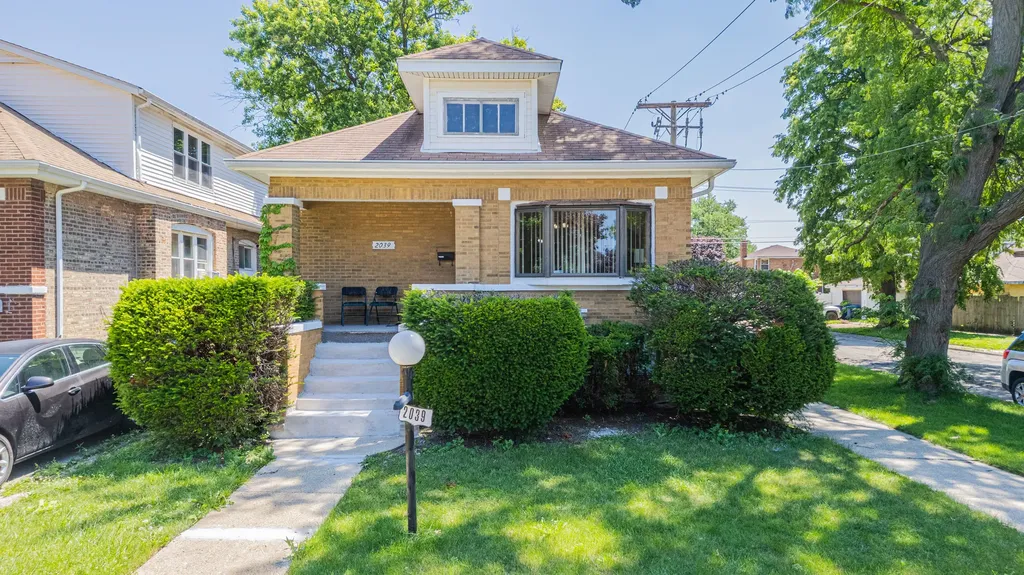 2039 South 12th Avenue Maywood IL 60153