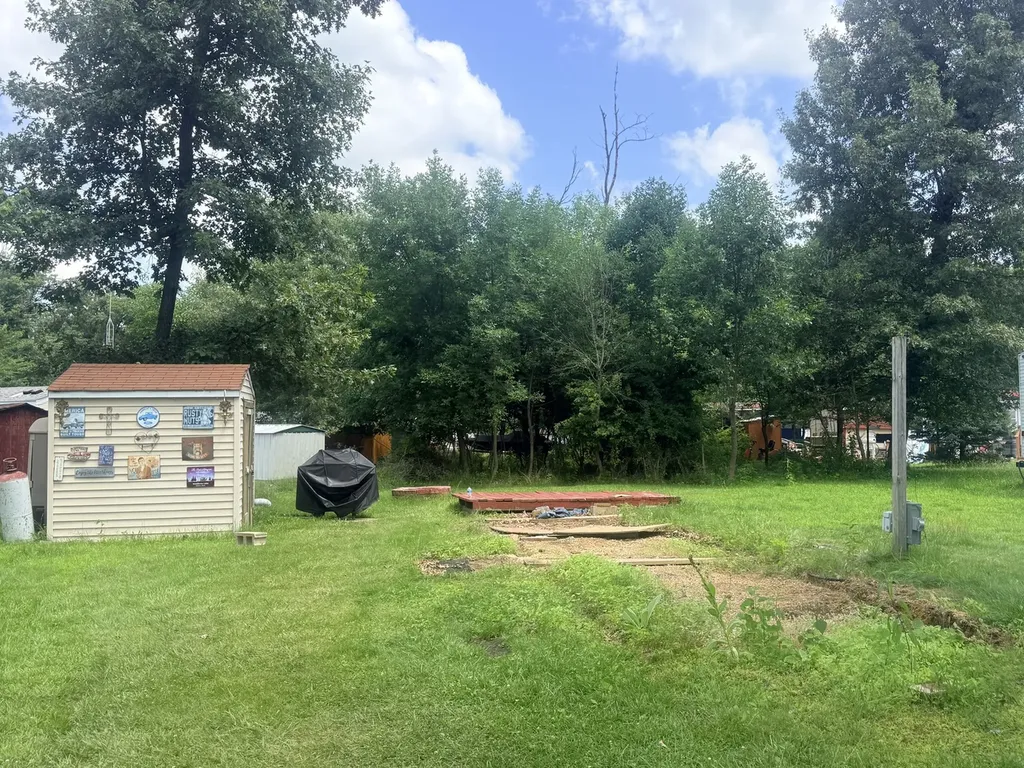 4-120 Woodhaven Lakes Sublette IL 61367
