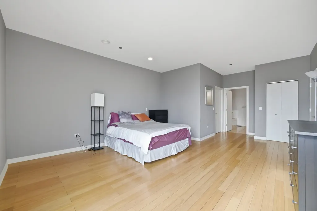 737 West Washington Boulevard Chicago IL 60661