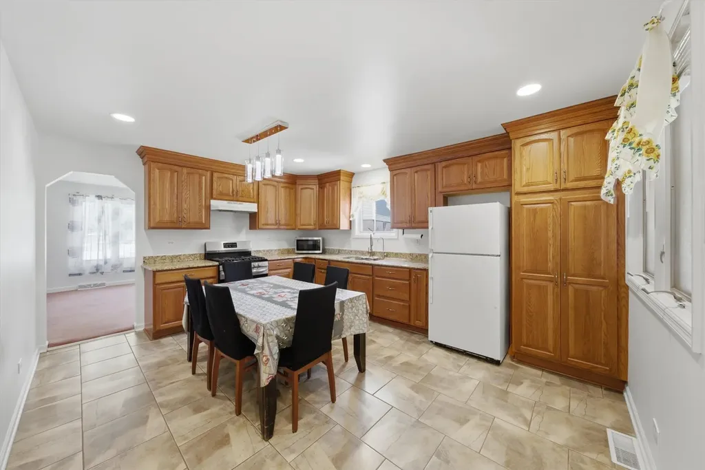 15W425 Victory Parkway Elmhurst IL 60126