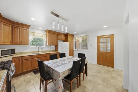 15W425 Victory Parkway Elmhurst IL 60126