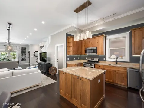 2120 West Race Avenue Chicago IL 60612