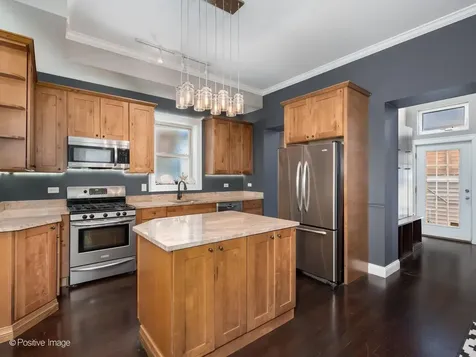 2120 West Race Avenue Chicago IL 60612