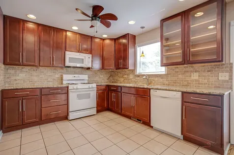 2382 North Quaker Hollow Lane Round Lake Beach IL 60073