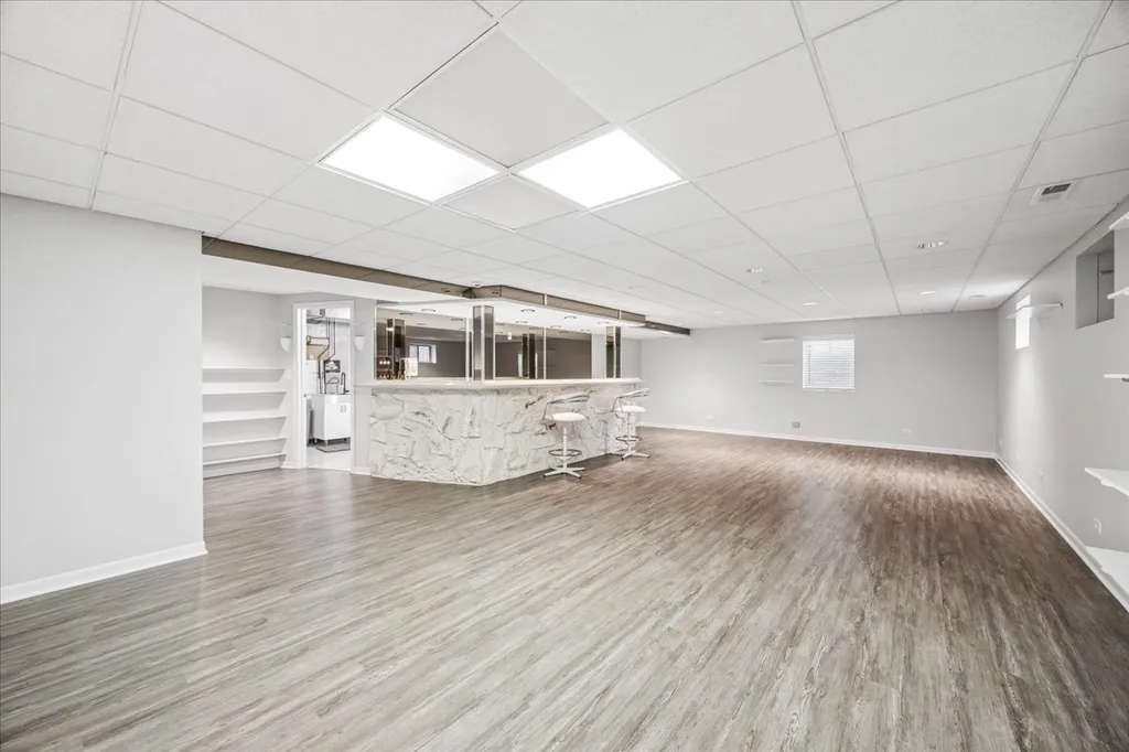6037 Dunham Road Downers Grove IL 60516
