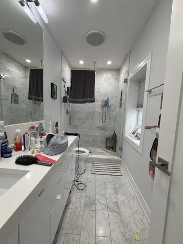 2145 West Fletcher Street Chicago IL 60618