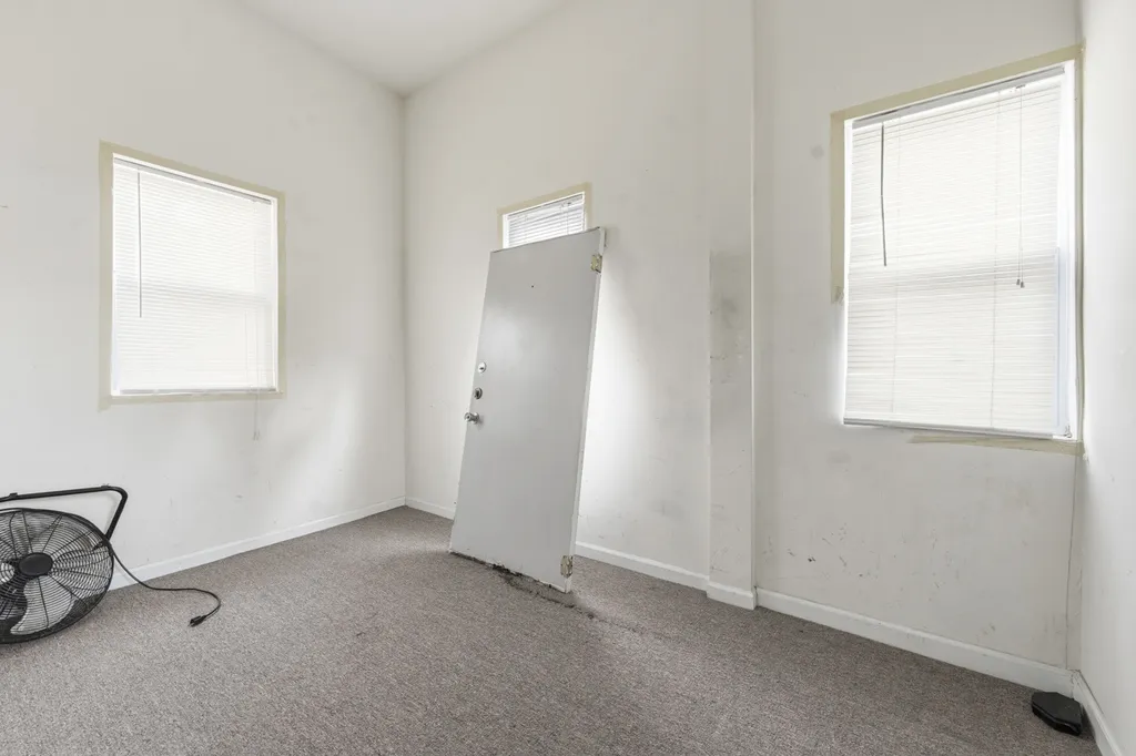 327 South Richmond Street Chicago IL 60612