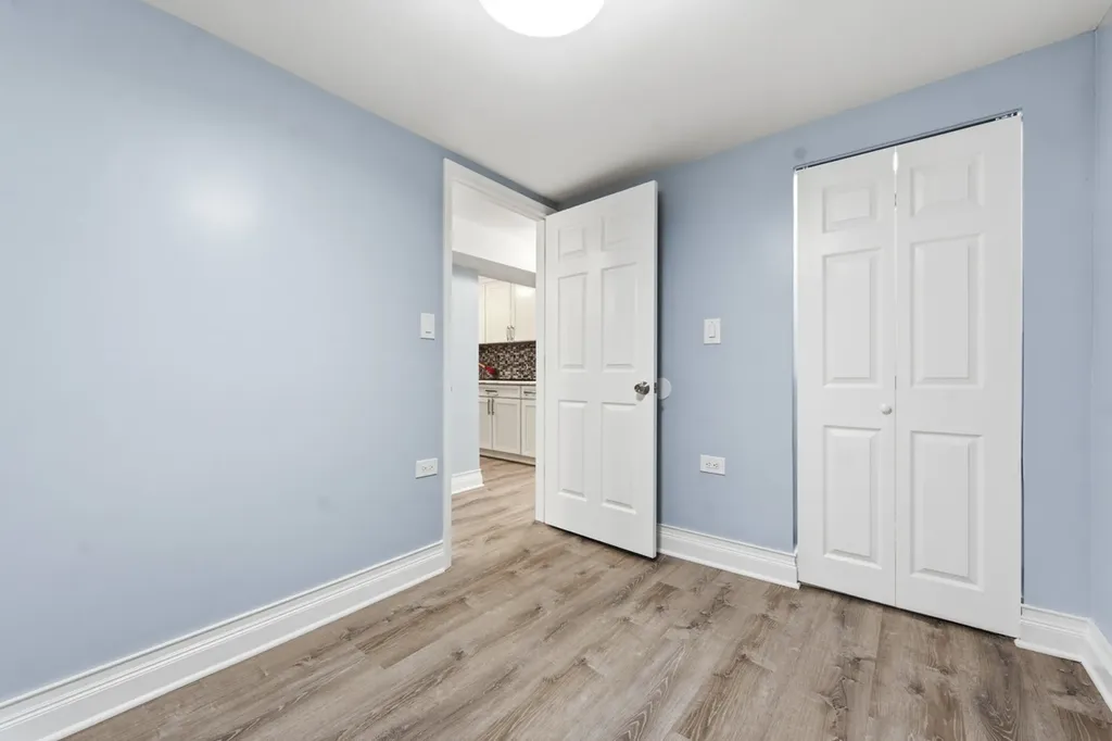 327 South Richmond Street Chicago IL 60612