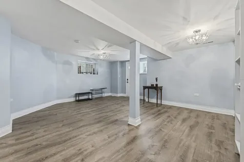 327 South Richmond Street Chicago IL 60612