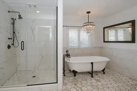 5N523 East Lakeview Circle St. Charles IL 60175