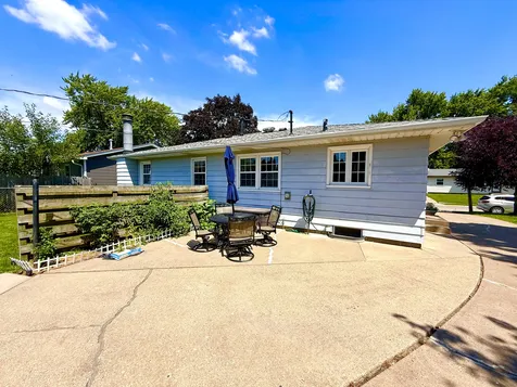 446 34TH Avenue East Moline IL 61244