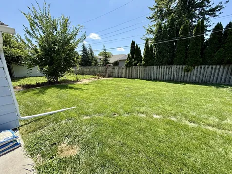446 34TH Avenue East Moline IL 61244